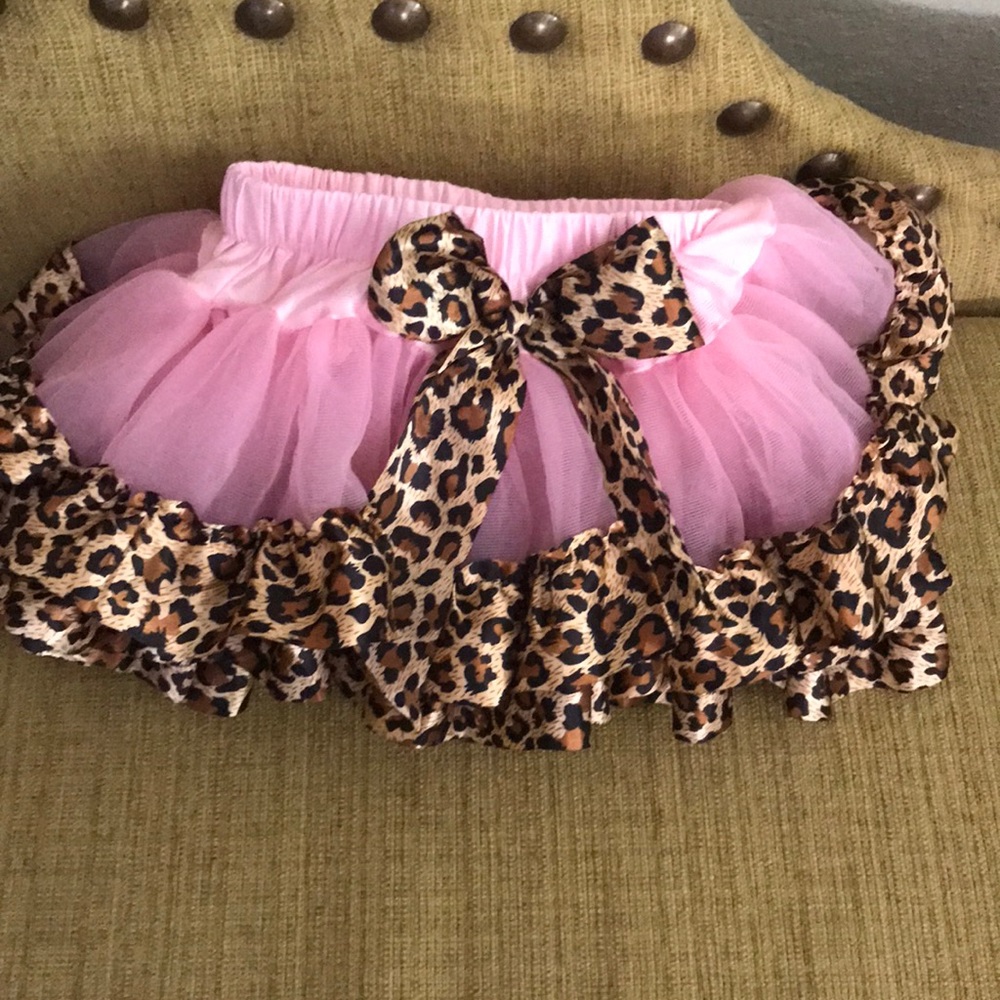 Size small pink and cheetah print tutu